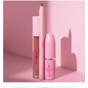 Beauty Creations Evette Xo 1991 Lip Set, Snatch Me Face and Eye Shadow Palette